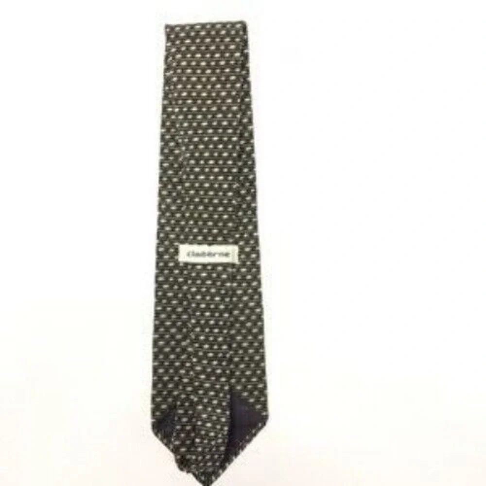 Claiborne Silk Tie Mens Black White Striped Pattern Classic Business USA Vintage